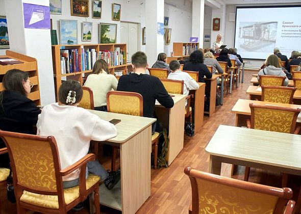 В центральной библиотеке стартуют занятия «Русский по средам» по подготовке к Тотальному диктанту