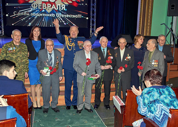 В Краснотурьинске начали вручать юбилейные медали "75 лет Победы в Великой Отечественной войне"