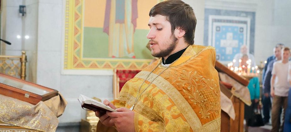 В Краснотурьинске отслужили литию по погибшим в ДТП