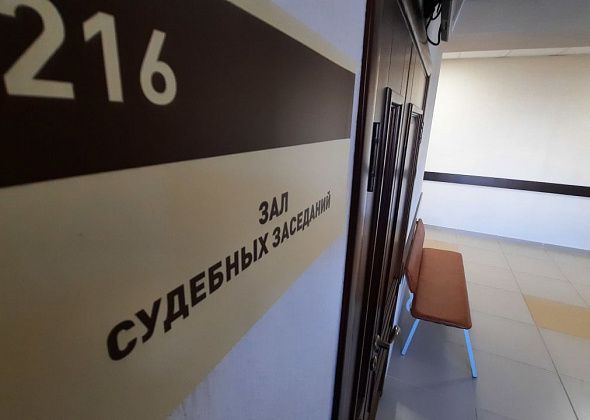 В Краснотурьинске судят обвиняемого в совращении подростка