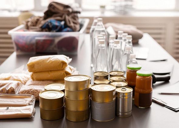 Совет ветеранов ИК-3 поздравил ветеранов и детей войны продуктовыми наборами