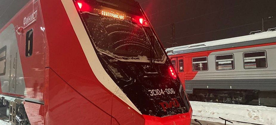 «По отдельным рейсам пассажиропоток оставался крайне низким». Власти прокомментировали изменения в расписании электричек
