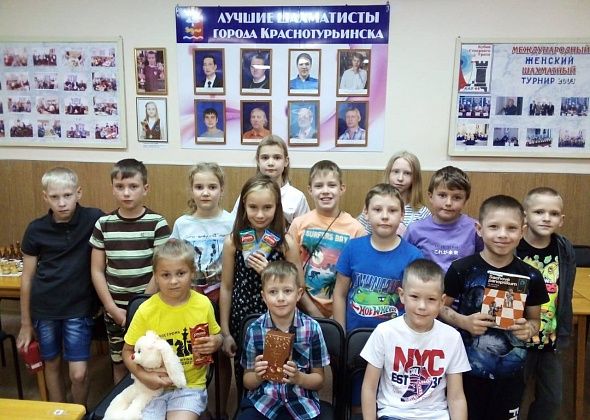 20 спортсменов клуба «Уралец» отметили День шахмат 