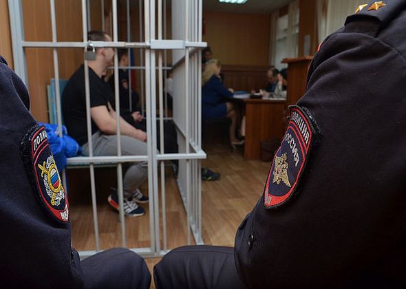 В Краснотурьинске на 15 лет осудили двух наркоторговцев