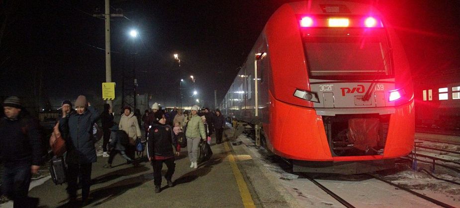 Власти рассказали, у кого и какие льготы есть для поездок на "Ласточке"