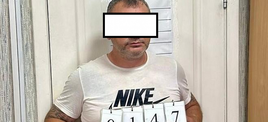 Карпинец, осужденный за изнасилование, был объявлен в розыск и найден в поезде в Нижнем Тагиле