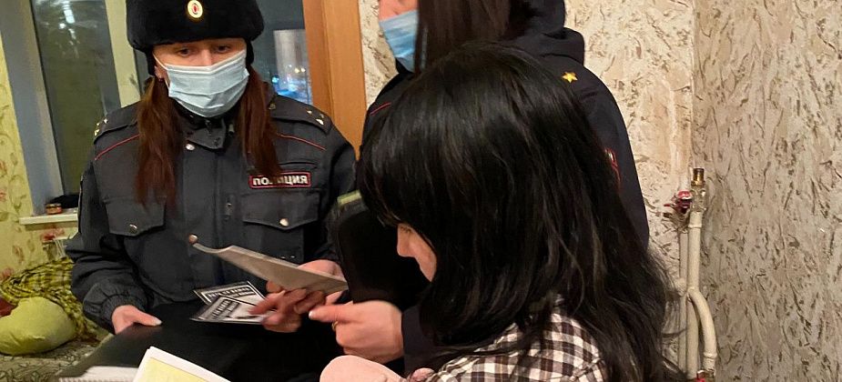 Рейды по неблагополучным семьям: привлечены 22 родителя, на многодетную мать завели уголовное дело за наркотики