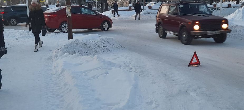 На перекрестке в Краснотурьинске не разъехались две иномарки