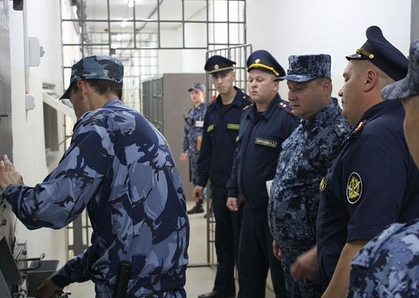 Начальник ГУФСИН проверил условия содержания и производство в краснотурьинской колонии