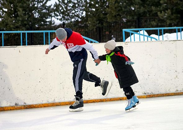 Завтра начинает работу каток у Центра спортивных сооружений. Будет действовать прокат коньков