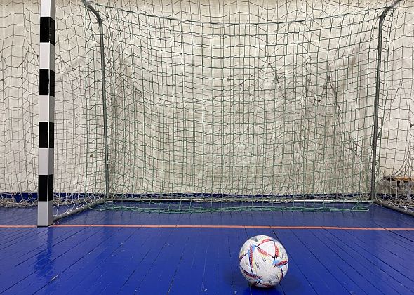 Краснотурьинцы сыграли первые матчи чемпионата области по мини-футболу