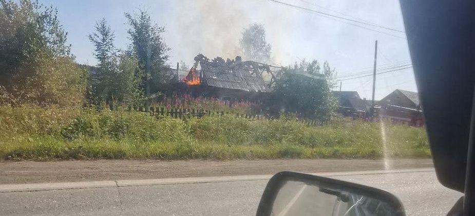 На 42-м квартале погорел дом