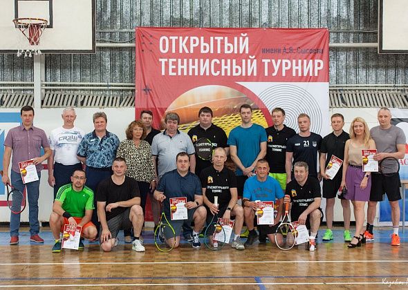 Первый турнир по большому теннису памяти Анатолия Сысоева выиграли карпинцы