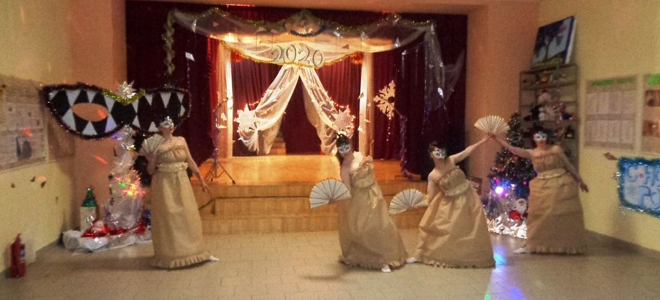 В ИК-16 прошел новогодний концерт