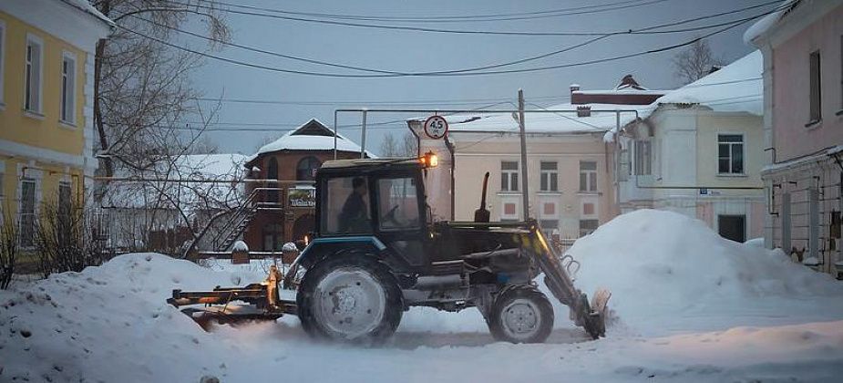 С улицы Колхозной сегодня вывезут снег