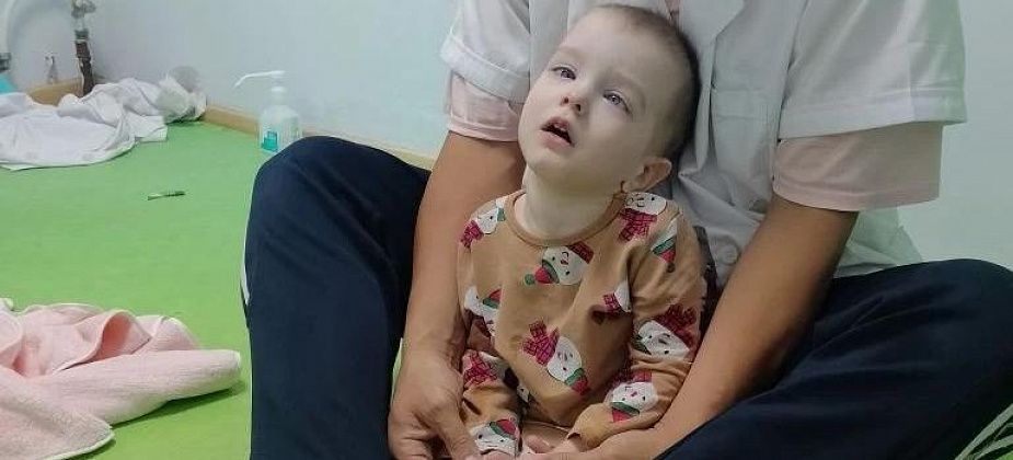 В Краснотурьинске продолжают собирать средства на повторную реабилитацию маленького Игоря в Китае