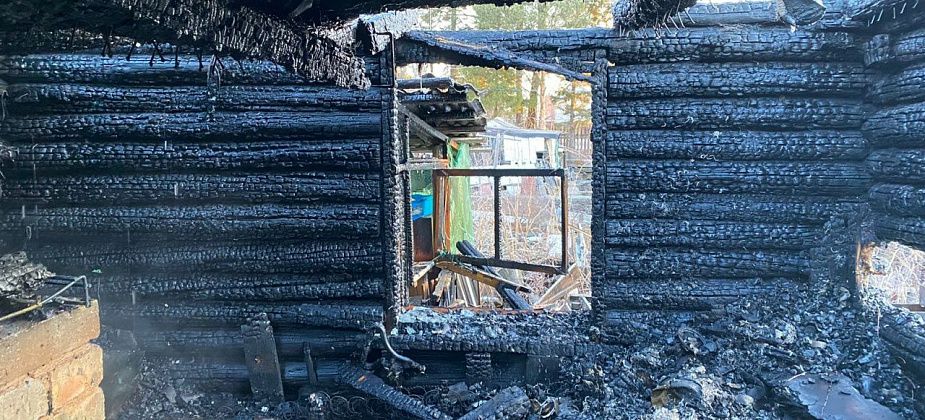 В садах сгорел дом 