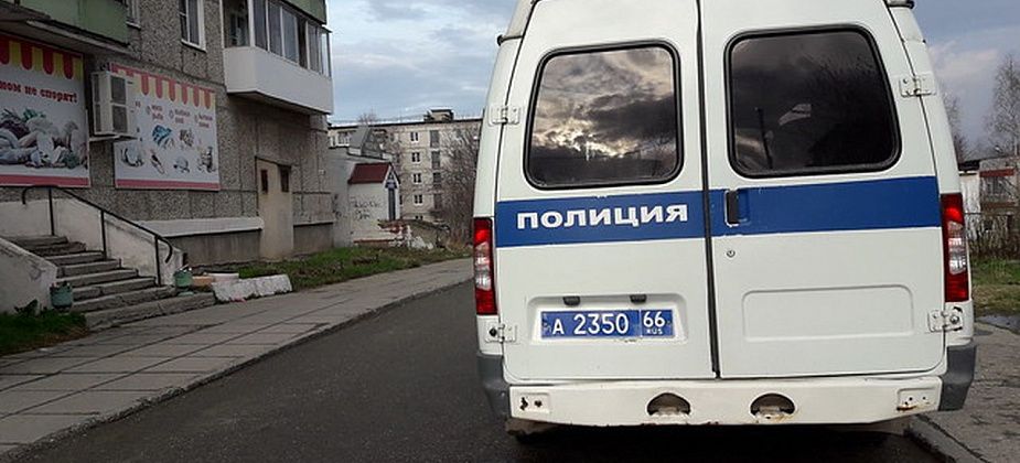 Пенсионер обвиняется в том, что в гостях угрожал убить хозяйку дома