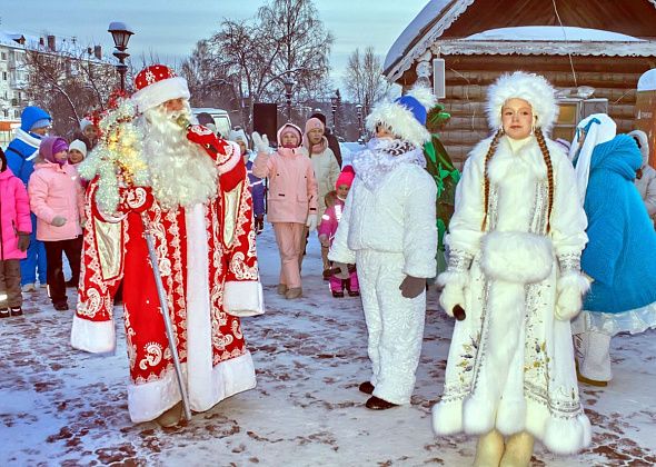 Краснотурьинская детвора простилась с Дедом Морозом