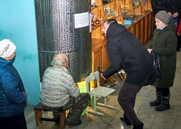 В Краснотурьинске раздали более 30 тысяч литров святой воды