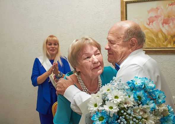 Краснотурьинцы стали самой пожилой парой, сыгравшей свадьбу в прошлом году