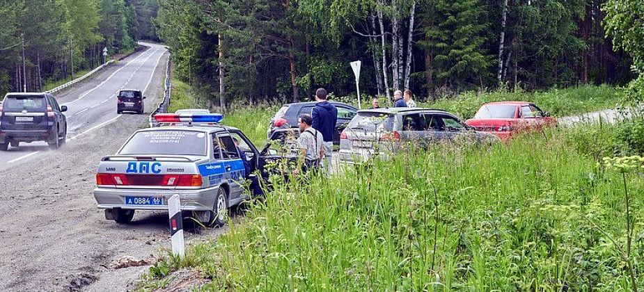 По дороге из Краснотурьинска в Карпинск сбили двоих пешеходов