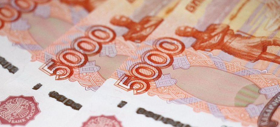 Краснотурьинец ошибочно перевел 300 000 рублей жителю Кемеровской области