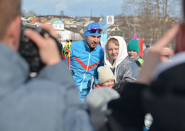 О спортсменах во власти, Губерниеве и людях в маленьких городах. Что Антон Шипулин делал в Краснотурьинске? 