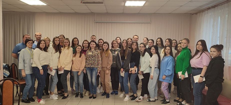 32 молодых преподавателя Краснотурьинска поучаствовали в осенней школе. Все они получили ценные советы по работе 