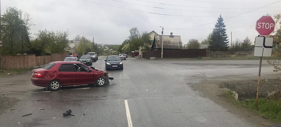 Пьяный водитель допустил аварию. В больницу с переломом ребра госпитализирована женщина