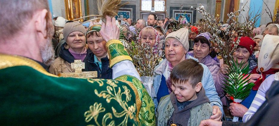В Краснотурьинске отметили Вербное воскресенье