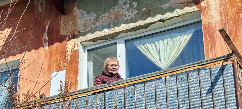 «Как только сделали капремонт, начались проблемы». Жильцы домов на Медной Шахте жалуются, что их заливает