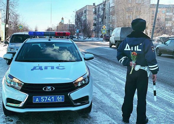 «Маршруты пока в секрете». Завтра женщины за рулем получат тюльпаны от сотрудников ГИБДД