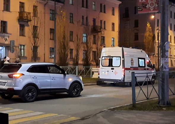 В Краснотурьинске на пешеходном переходе сбили девушку 
