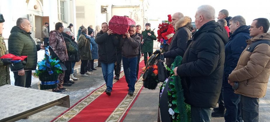 В Краснотурьинске простились с уроженцем Чернореченска, погибшим на СВО