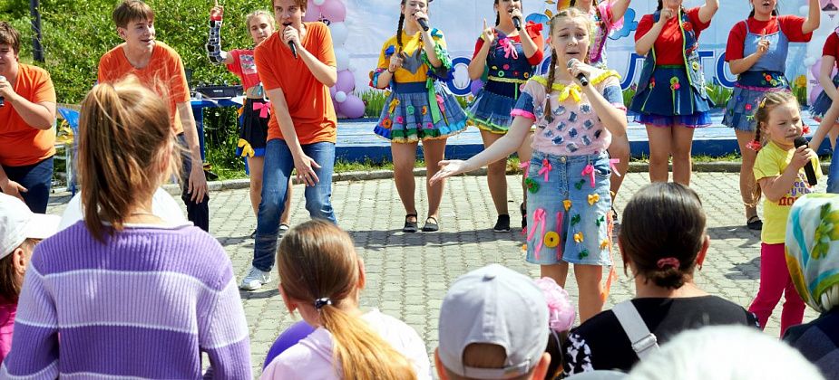 "Доброе лето" открывает двери. Приглашают прийти в зеленом