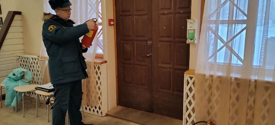 Сотрудники МЧС проверили загородные места отдыха 