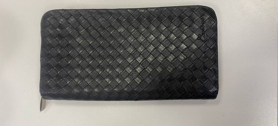 Жительница Краснотурьинска нашла кошелек и принесла в редакцию. Хозяин, откликнись! 