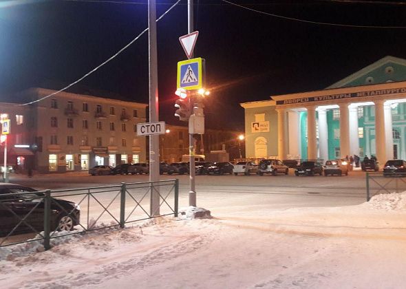 На перекрестке  возле ДК БАЗа «конфликт». Светофоры переделают