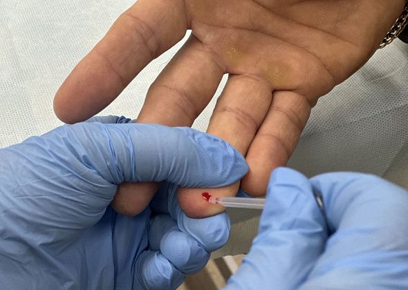 Краснотурьинцам, сдавшим экспресс-тест на ВИЧ, рассказали о путях заражения и развеяли мифы о вирусе