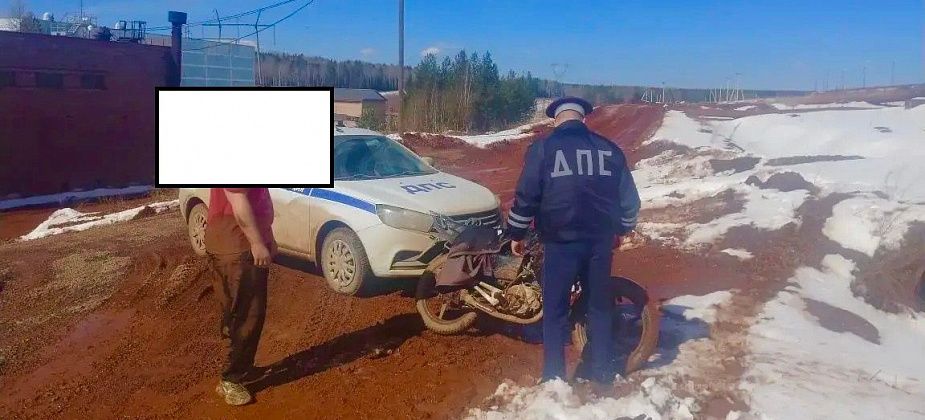 Госавтоинспекция отстранила от вождения 16-летнего мотоциклиста в Краснотурьинске