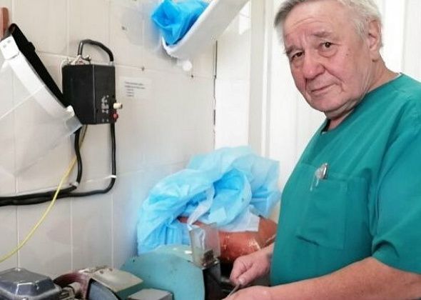 Заведующий травматологией Виктор Авдеев стал Почетным гражданином Краснотурьинска