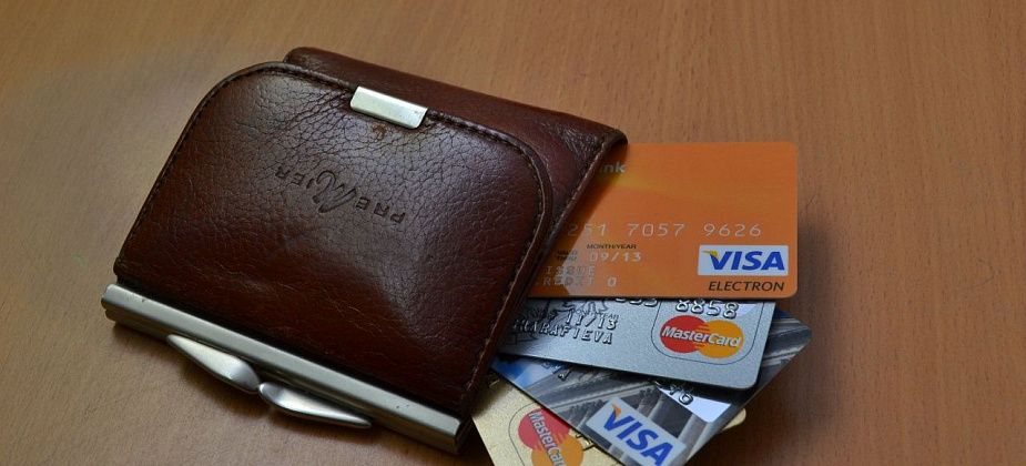 Горожанок будут судить за кражу с банковской карты