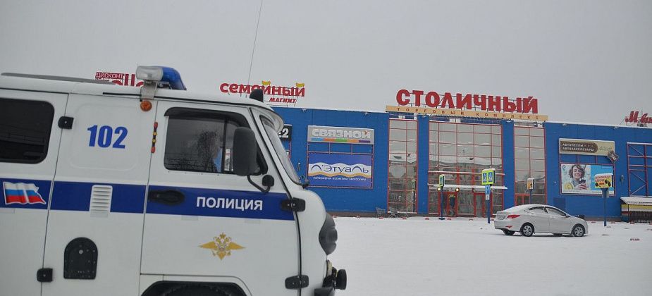 В «Столичном» пьяный покупатель ботинок лег на пол и был задержан полицией