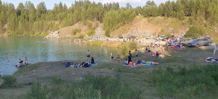 Блогер из Краснотурьинска собрал мусор на карпинском карьере