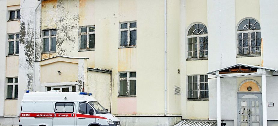 Краснотурьинский морг стал единственным на шесть муниципалитетов, а заведующего им "закрыли"
