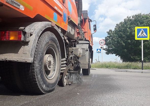 Нашли подрядчика по уборке дорог летом 