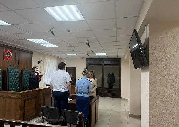 Суд арестовал двух подростков по делу об убийстве 15-летней девочки в Краснотурьинске