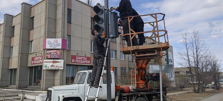 Снесенный светофор восстановили. Ущерб компенсируют родители виновника 