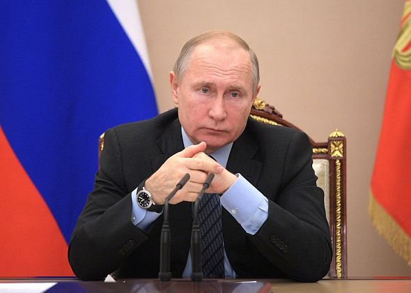 Путин подписал закон о штрафах за неуважение к власти